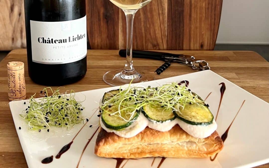 Blätterteiggebäck mit Crevettenmousse und gerösteten Zucchini